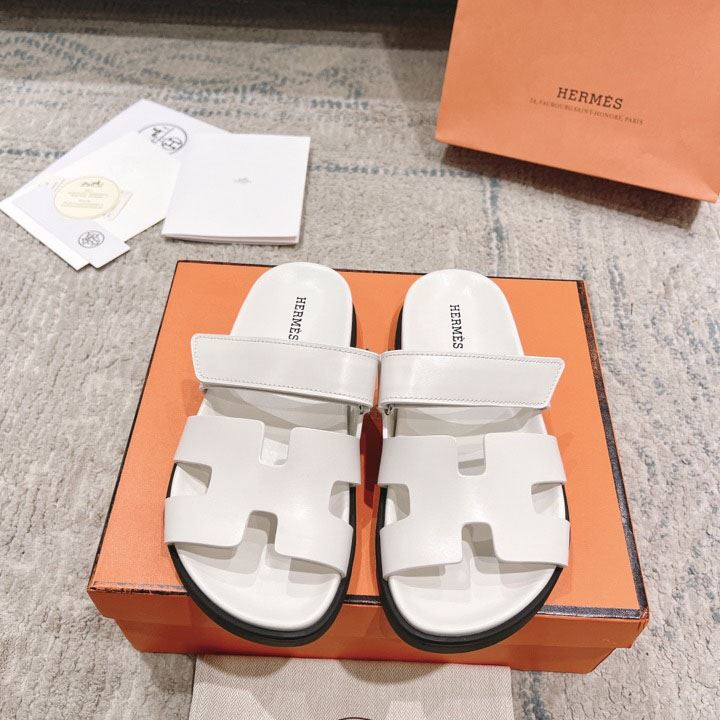 H**mes slippers